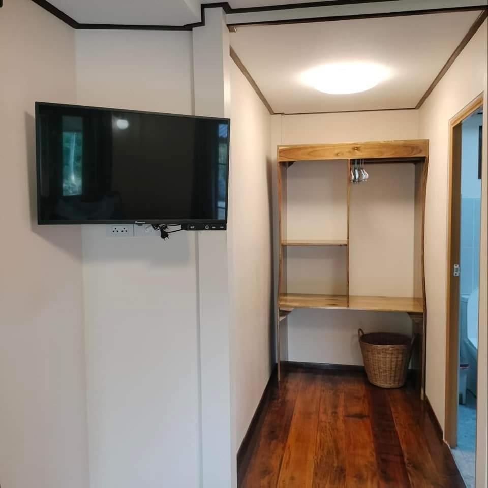 Walk In Homestay Ko Kut Bagian luar foto